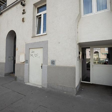 Spacious Apartment With Huge Shared Terrace And Grill Located Between City Centre And Donau River Vienne Extérieur photo