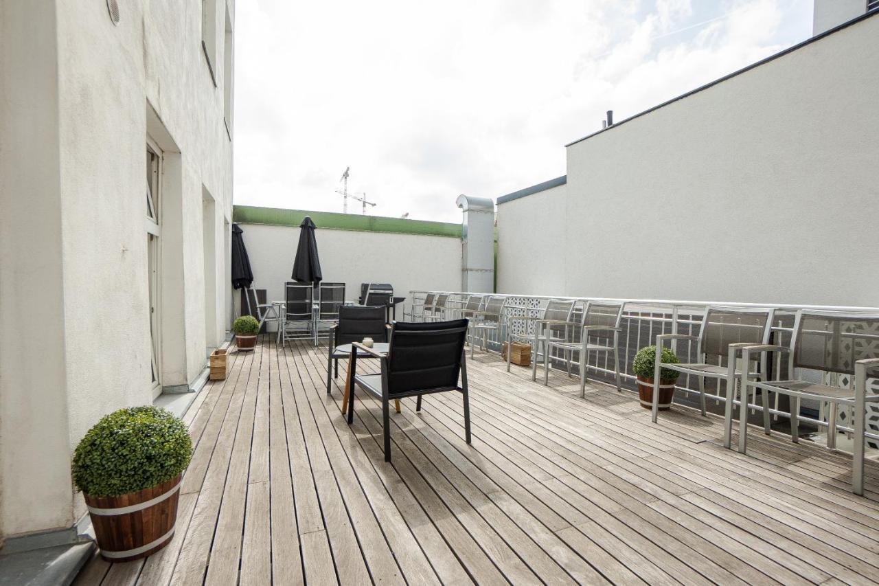 Spacious Apartment With Huge Shared Terrace And Grill Located Between City Centre And Donau River Vienne Extérieur photo
